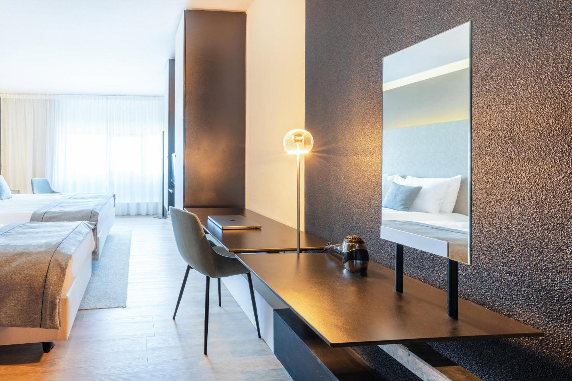 ซีเล็กต์ โฮเทล แอปเปิล พาร์ค มาสตริชต์ Hotel มาสทริชท์ ภายนอก รูปภาพ